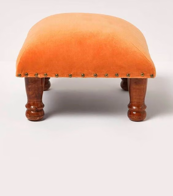 Homescapes Mable Velvet Square Footstool in Orange, W/D/H: 40 x 40 x 40 cm – 1