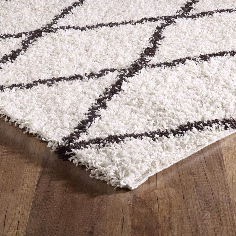 sweeek Shaggy Berber Style Indoor Rug in Black and White, W: 120 cm, D: 160 cm – 3