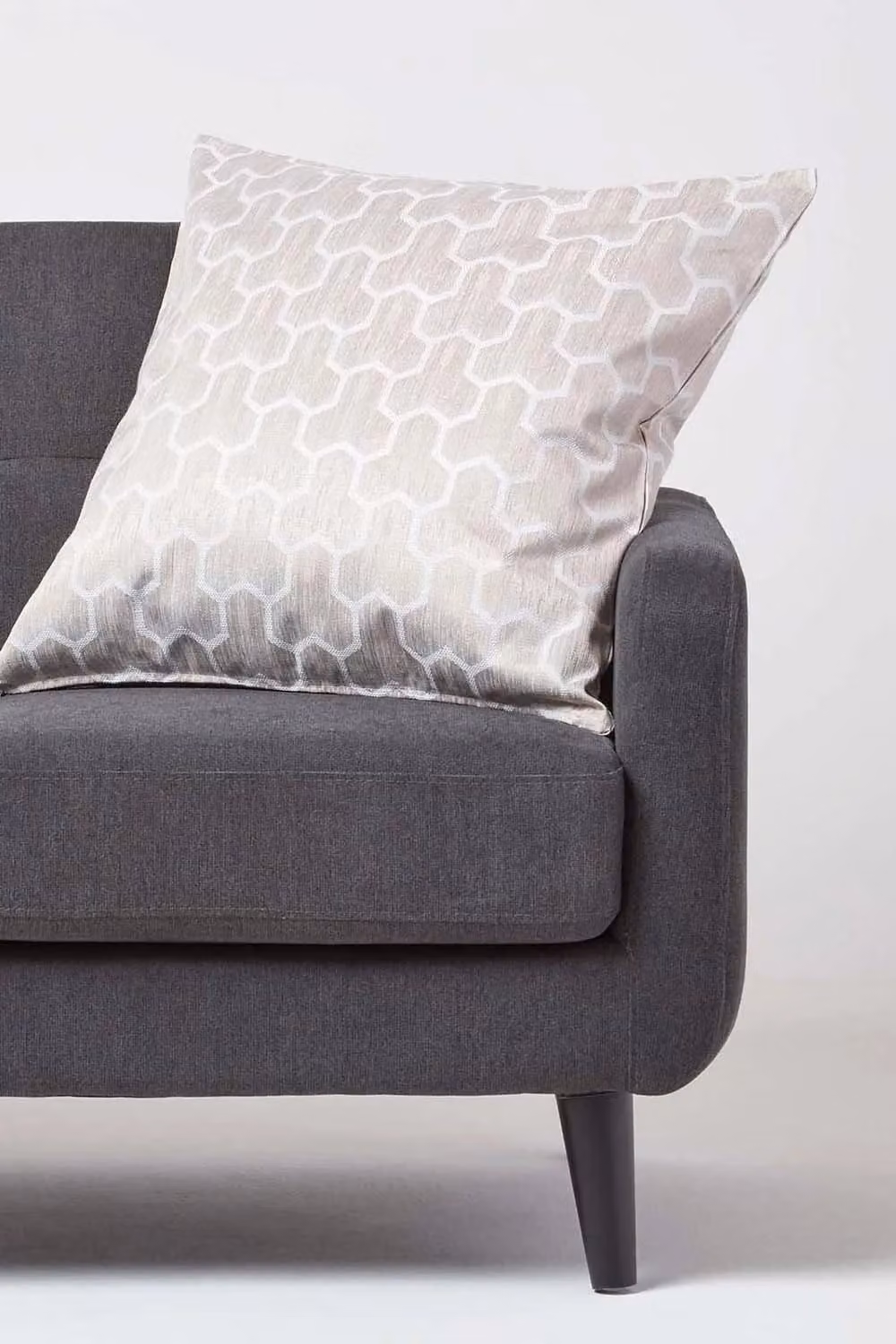 Homescapes Geometric Jacquard Cushion Cover in Beige, W/D/H: 45 x 45 x 1 cm – 2