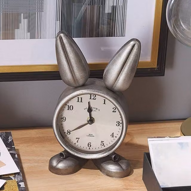 Wyld and Coco Bunny Analog Tabletop Clock in Silver Metal and Glass