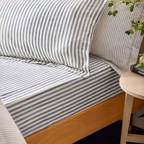 Yard Hebden Striped Cotton Fitted Sheet in Blue, W/D/H: 140 x 200 cm – 1