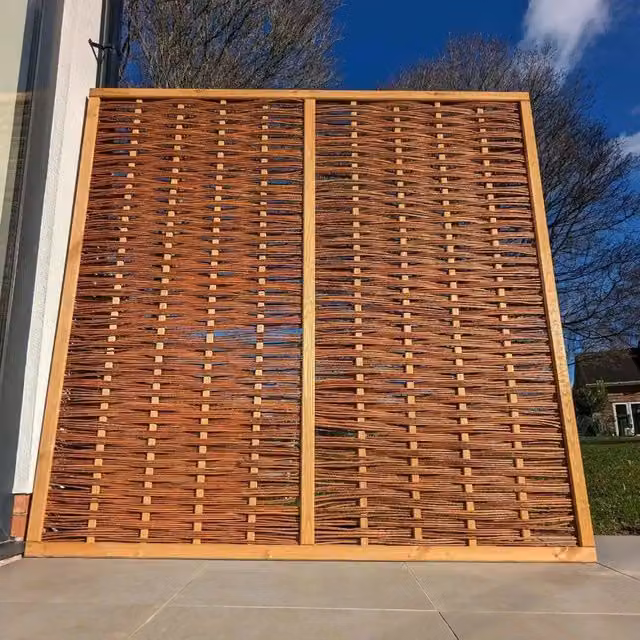 Access Garden Products Woven Willow Fencing Hurdles in Brown, W: 182.88 cm, H: 152.4 cm