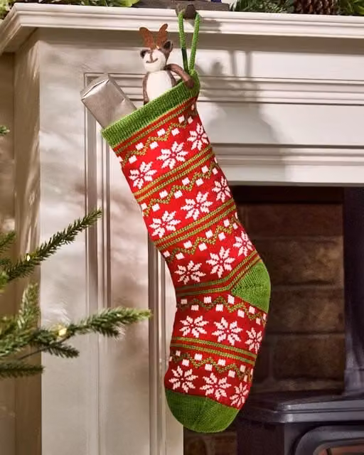 Dibor Set of 4 Snowflake Nordic Chunky Knit Christmas Stockings in Red, Green and White