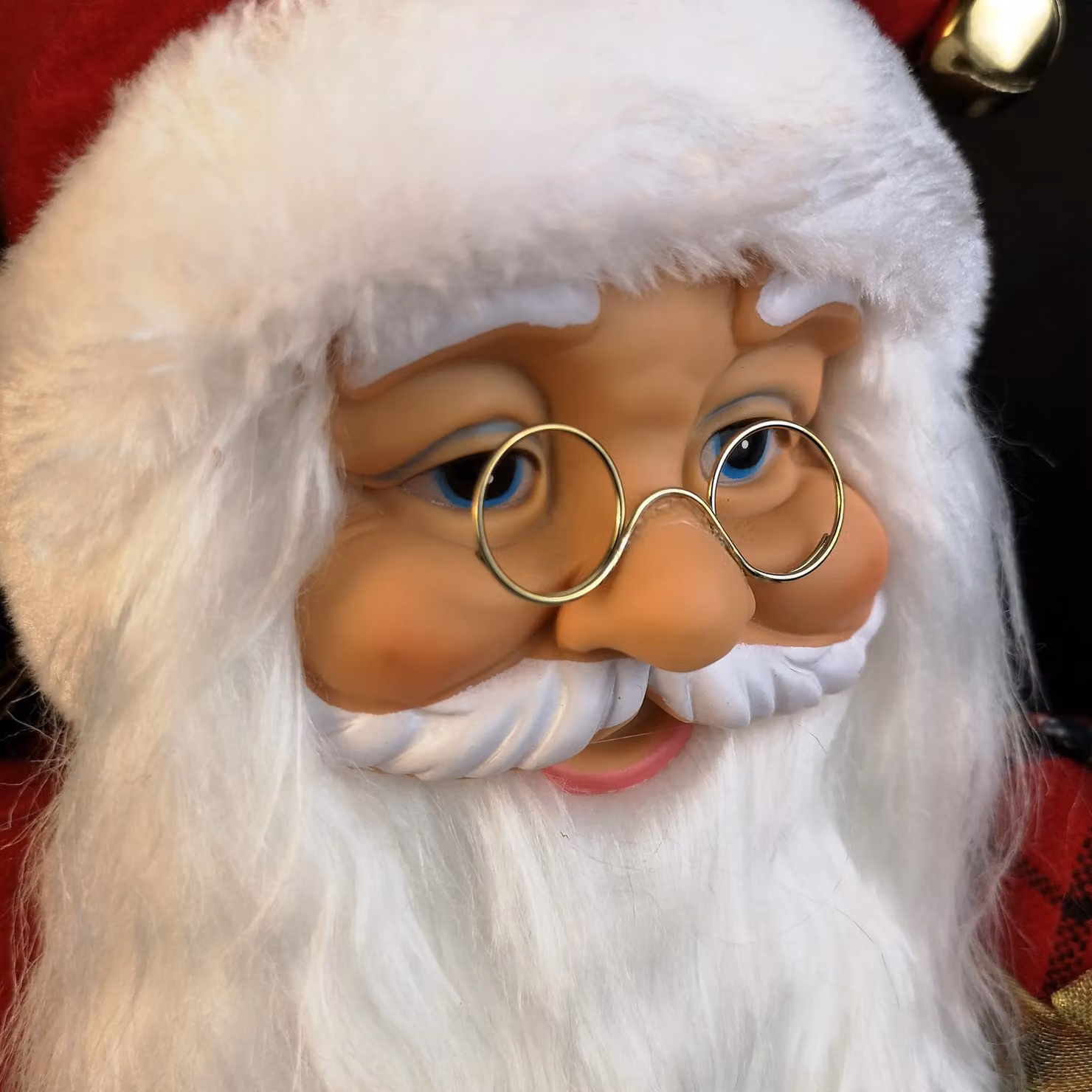 Samuel Alexander Red Standing Santa Claus Christmas Indoor Decoration with Present and Green Sack, Height: 60 cm – 3