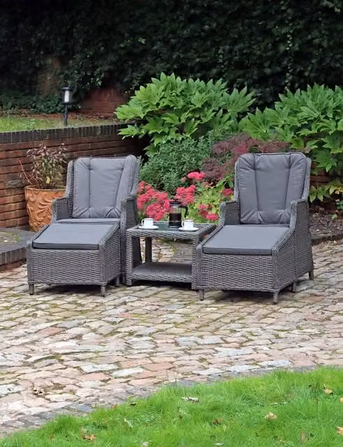 Royalcraft Paris Modern Rattan Lounge Set in Grey