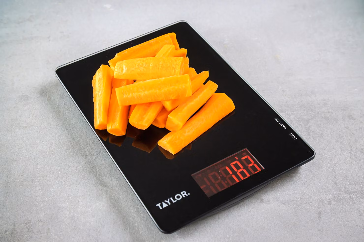 Taylor Digital Kitchen Scales with Tare Function and Unit Conversion, Black Glass, 5 kg Capacity – 8