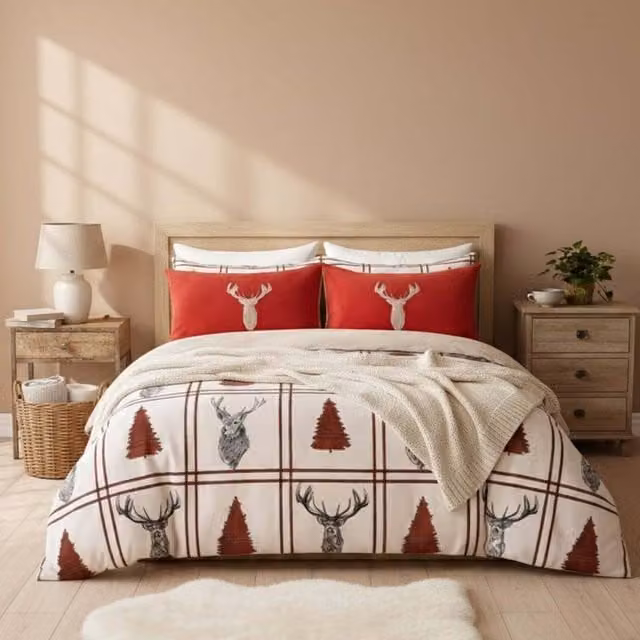 Snug City Christmas Stag Teddy Duvet Cover and Pillowcase Set, Beige, W: 140 cm, L: 200 cm