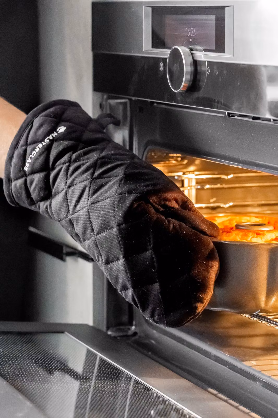 MasterClass Deluxe Professional Black Cotton Single Oven Glove – 9