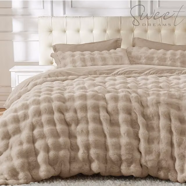Sweet Dreams Luxury Thermal Supersoft Faux Fur Duvet Cover Set in Beige and Brown