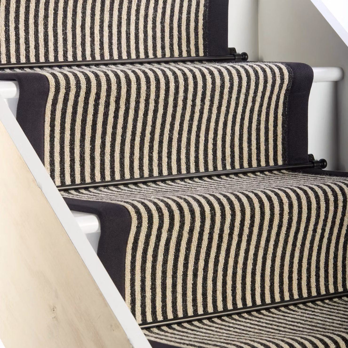 RainbowHome Mayfair Wool Stair Runner with Black and White Cotton Border, W: 65 cm x L: 600 cm – 2