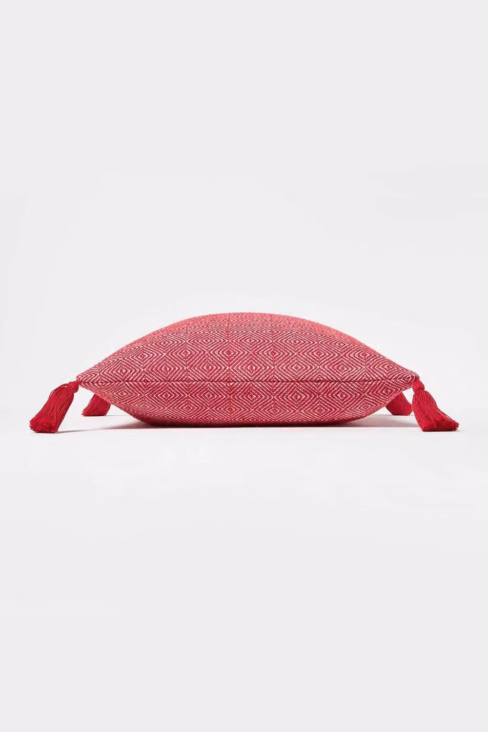 Homescapes Red Geometric Handwoven Kilim Cushion with Cotton and Wool Cover and Microfibre Insert, W/D/H: 45 x 45 x 45 cm – 3