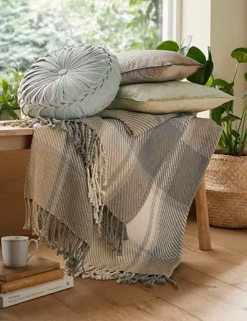 Laura Ashley Dylan Checked Pure Cotton Woven Throw with Fringes in Grey Mix