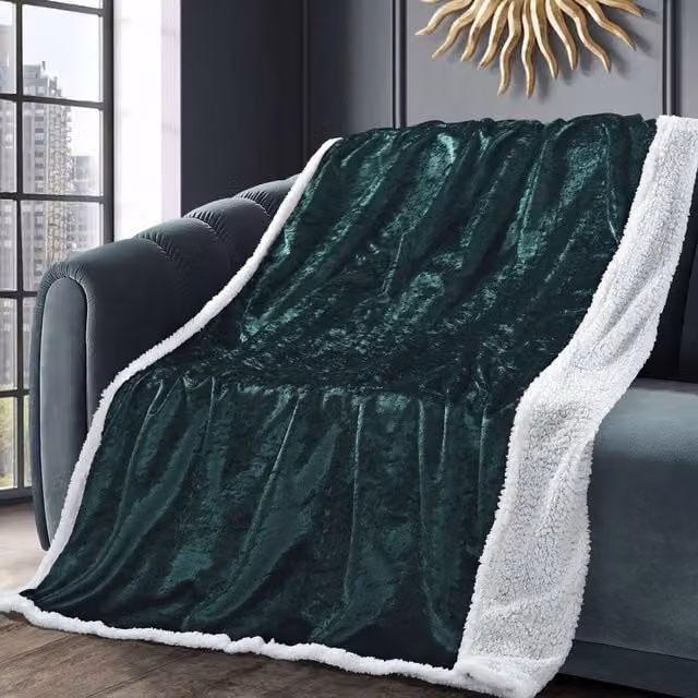 Velosso Green Fleece Throw Blanket, W/D/H: 125 x 125 x 200 cm