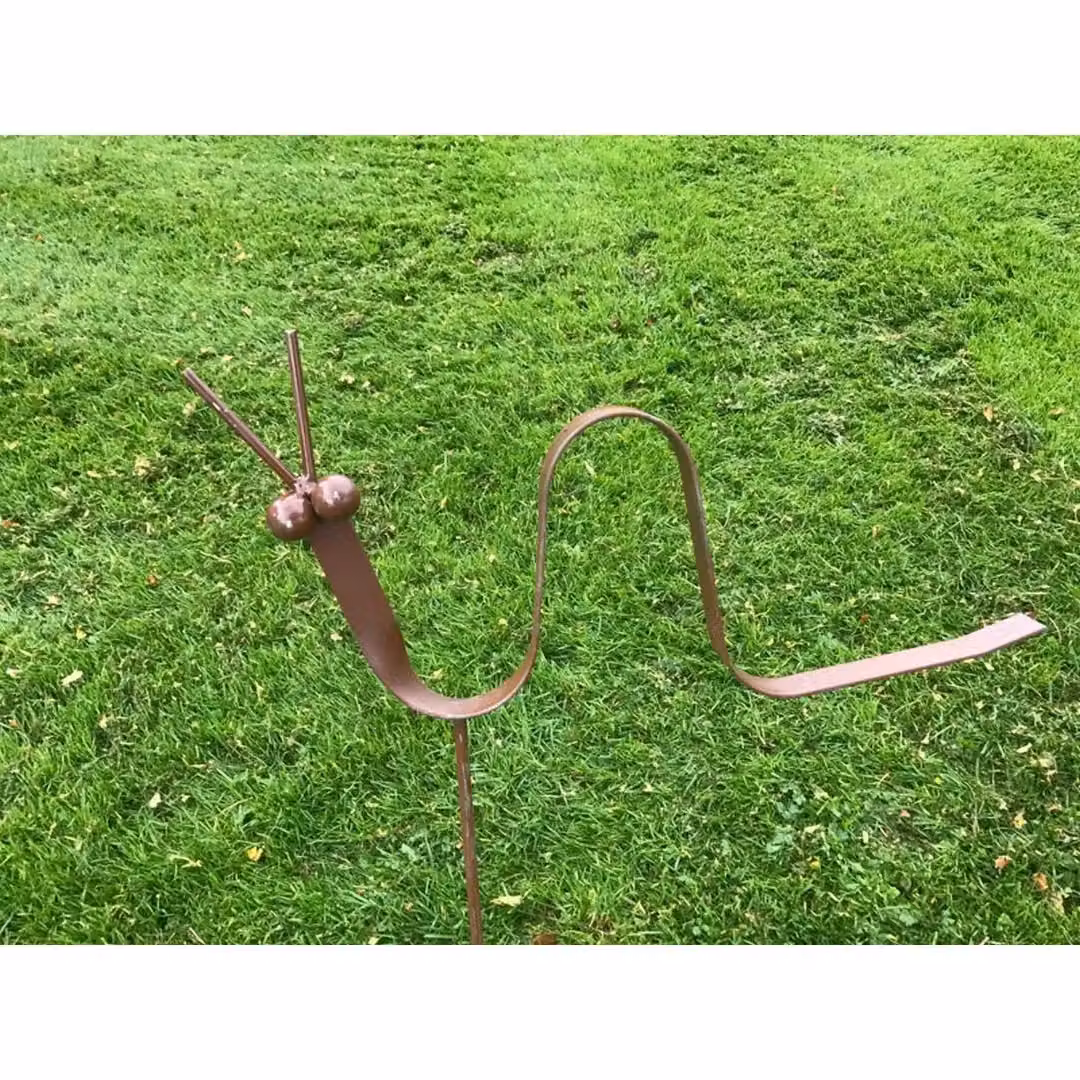 Poppyforge Worm Garden Art in Black Steel, W53.3 x H53.3 cm – 2