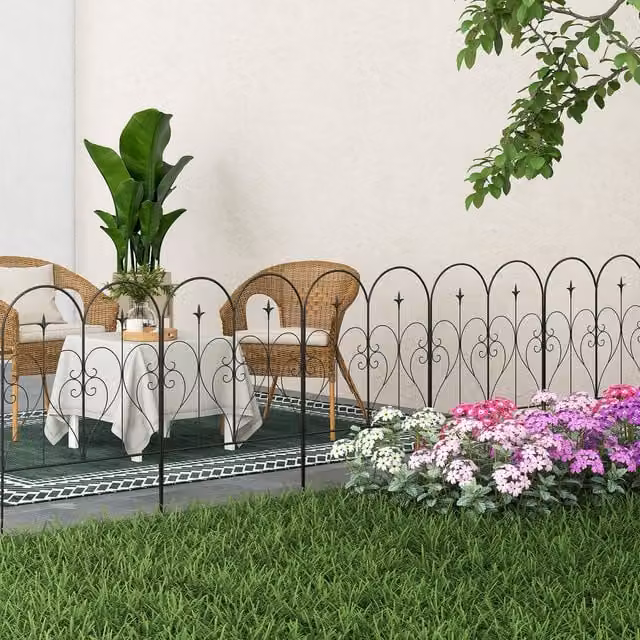 Outsunny 5-Piece Metal Garden Flower Bed Border Edging, Black, H: 81.28 cm x L: 304.8 cm