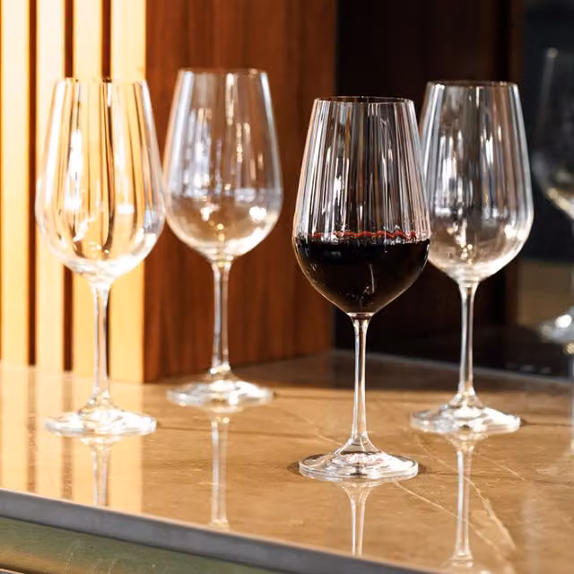 Mikasa Clear Lead-Free Crystal Wine Glasses, 4 x 600 ml