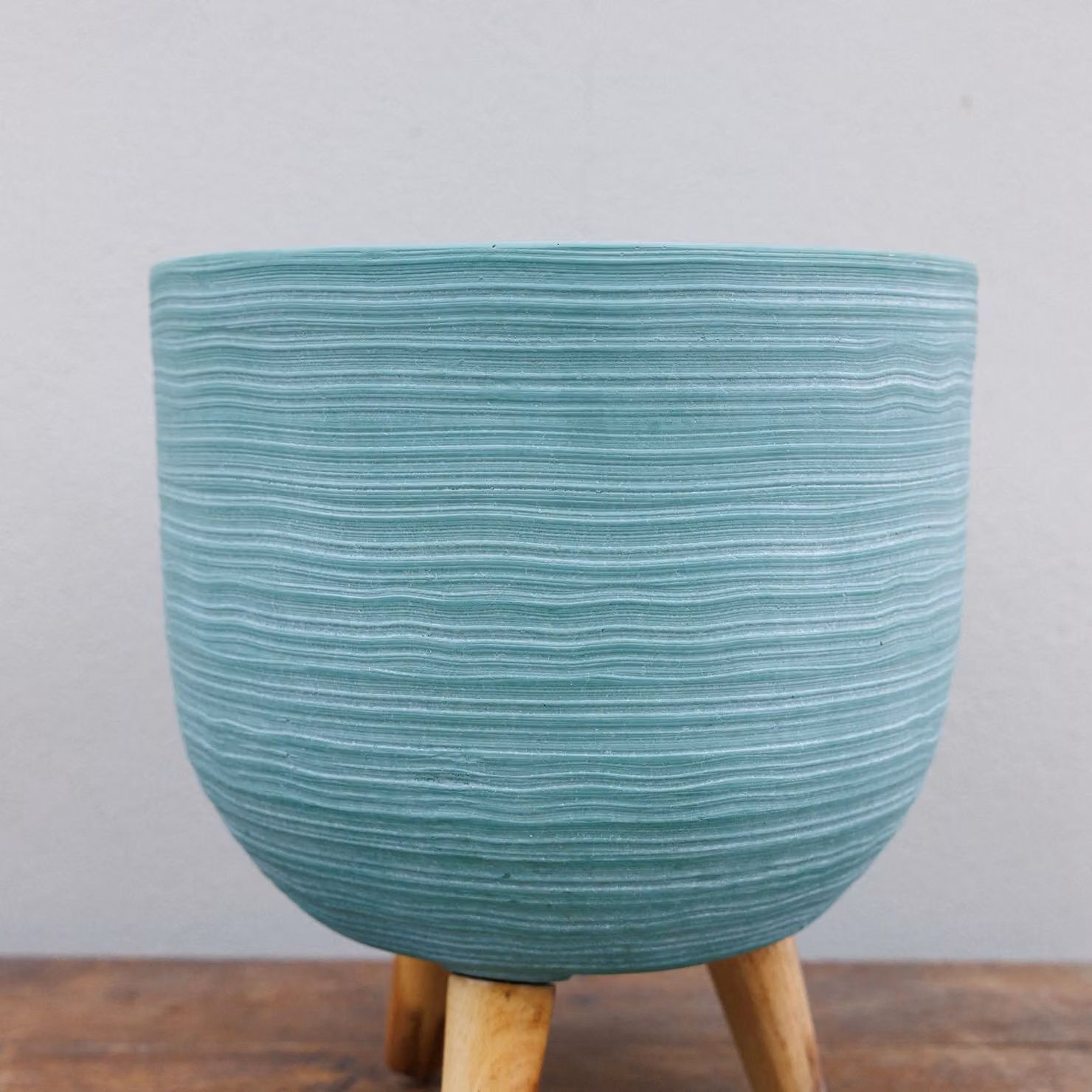 Primrose Blue Round Textured Patio Planter with Wooden Legs, Diameter: 30 cm – 3