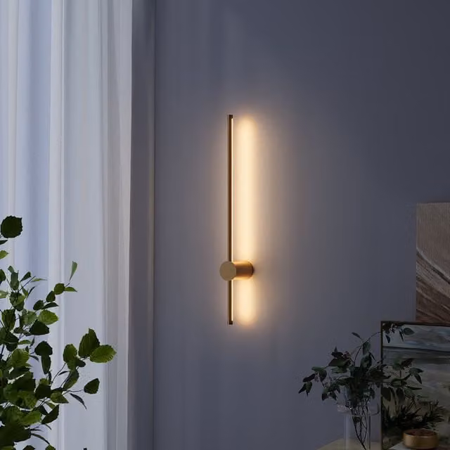 Lifeideas Rotatable LED Straight Wall Light in Gold and White, 60 cm