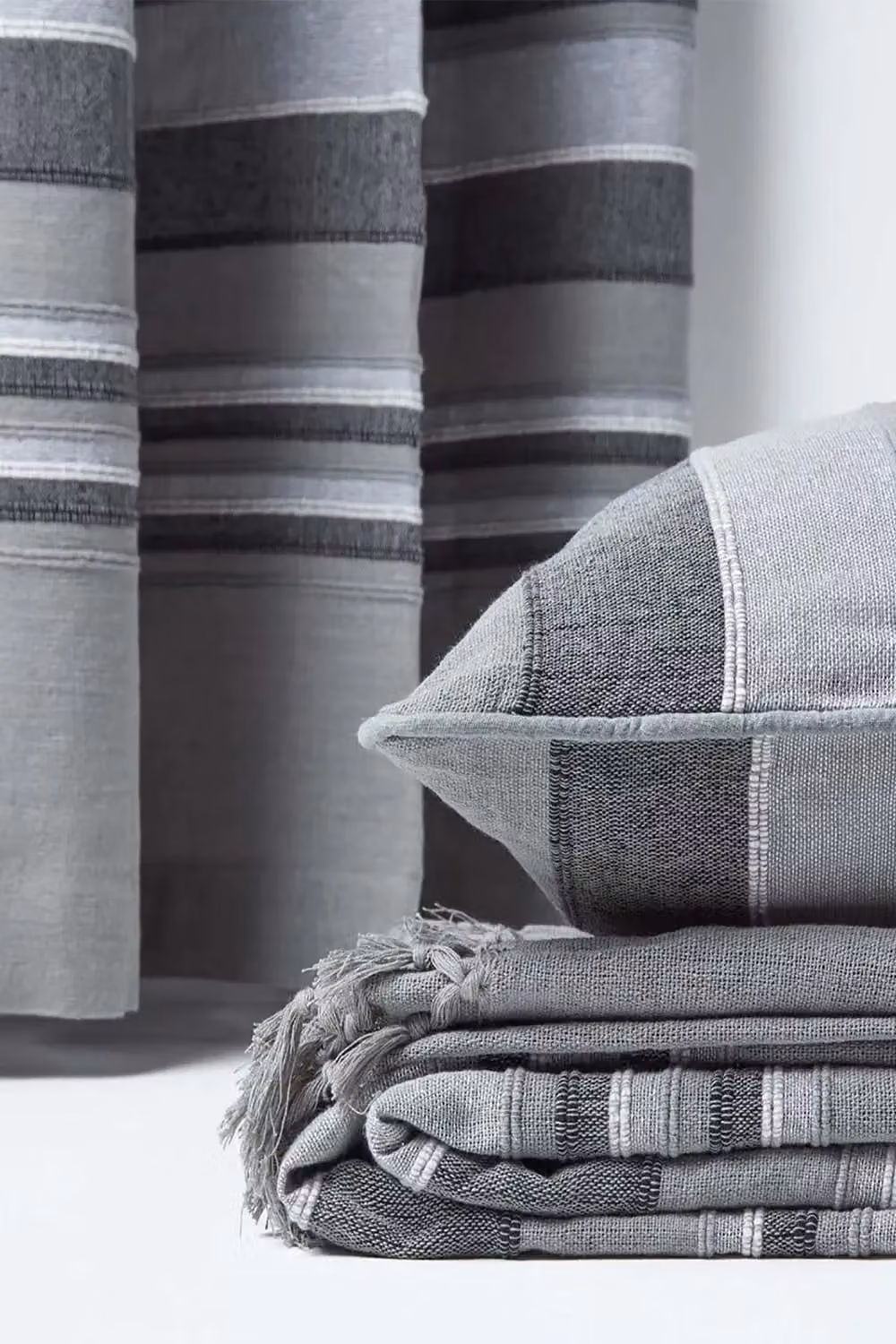 Homescapes Cotton Morocco Striped Curtain Pair in Grey, W: 167 cm, H: 183 cm – 3