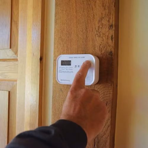 Mercury Battery-Powered Carbon Monoxide Detector with LCD Display, White – 2