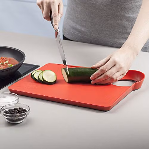 Zeal Straight to Pan Rectangular Chopping Board in Red, W: 34 cm, D: 26 cm, H: 3 cm – 2