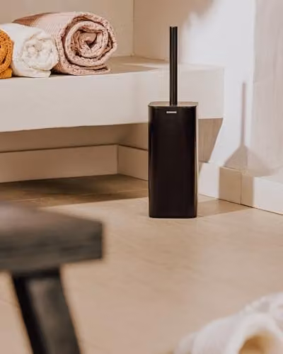 COSMIC NEA Freestanding Toilet Brush and Holder in Matte Black, Stainless Steel and Plastic – 5