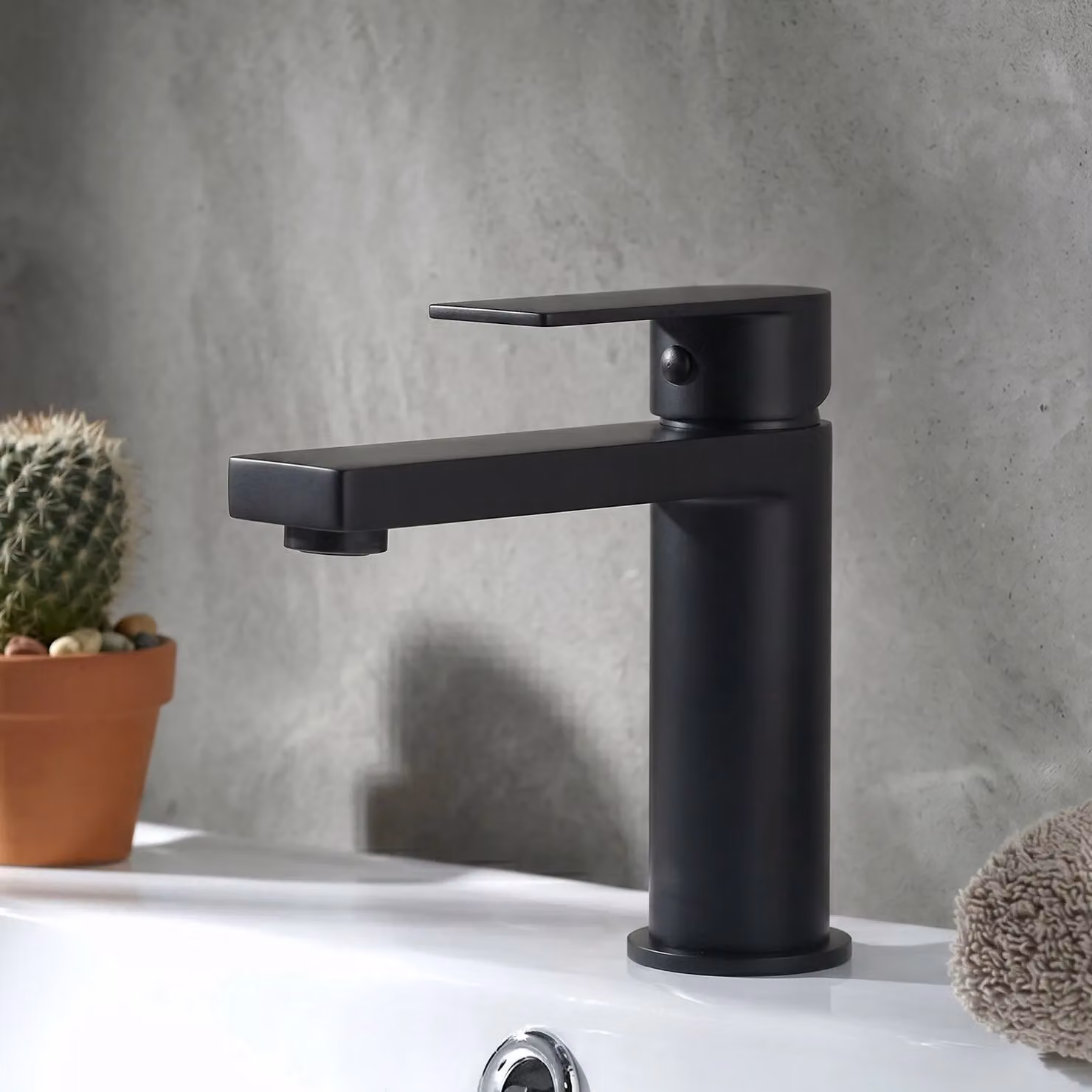 Balterley Square Mono Basin Mixer Tap with Push Button Waste, Matt Black, H x W x D: 16.6 x 5.0 x 14.9 cm – 4
