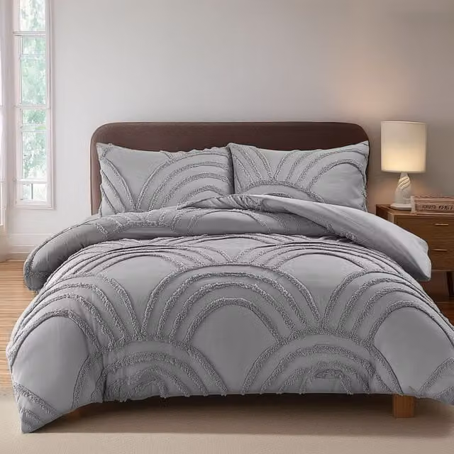Snug City Super King Duvet Cover and Pillowcase Set in Silver, Modern Tufted Luxury Bed Linen, 200 x 200 cm – 1