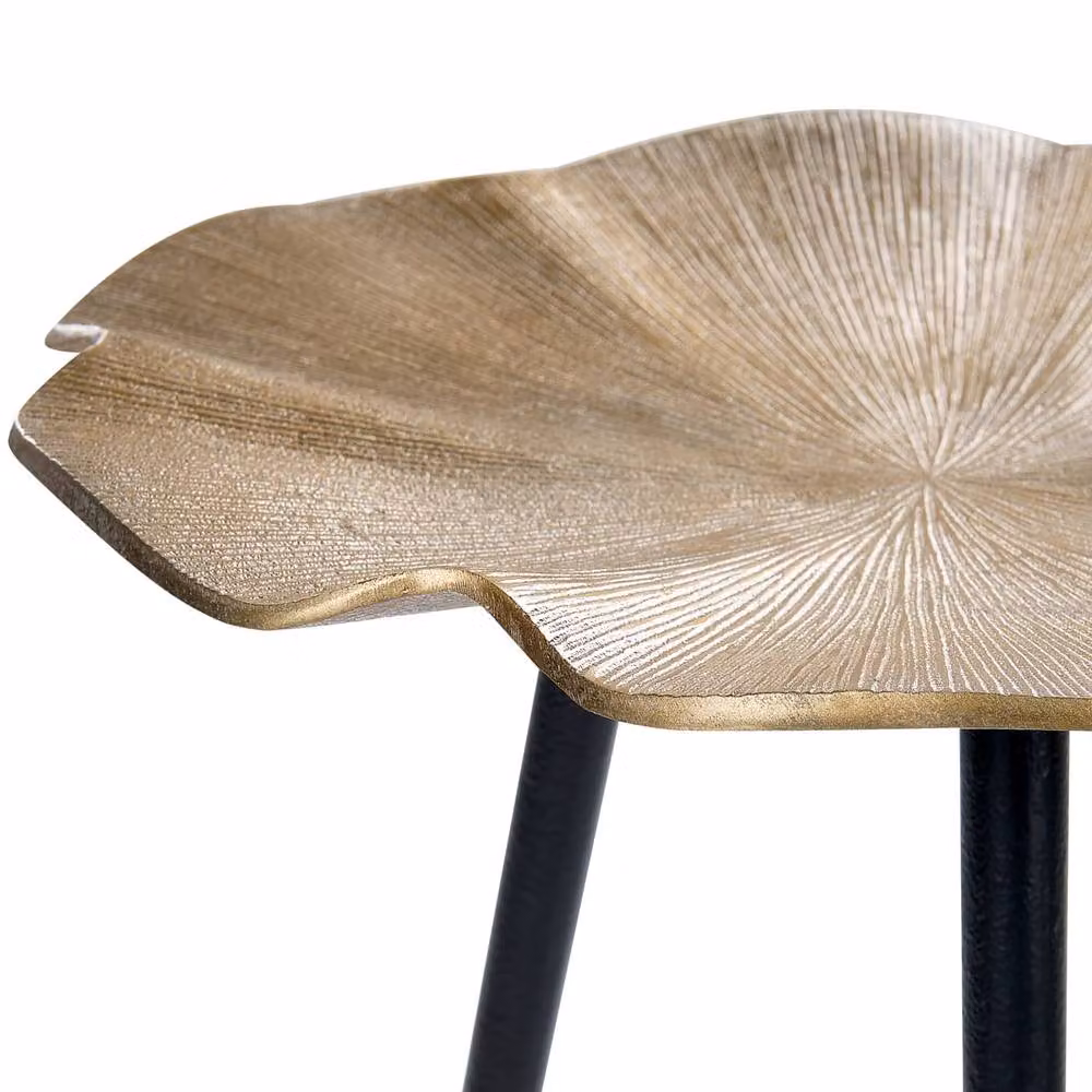 Wyld and Coco Round Metal Side Table in Gold and Black, W/D/H: 37 x 37 x 49 cm – 3