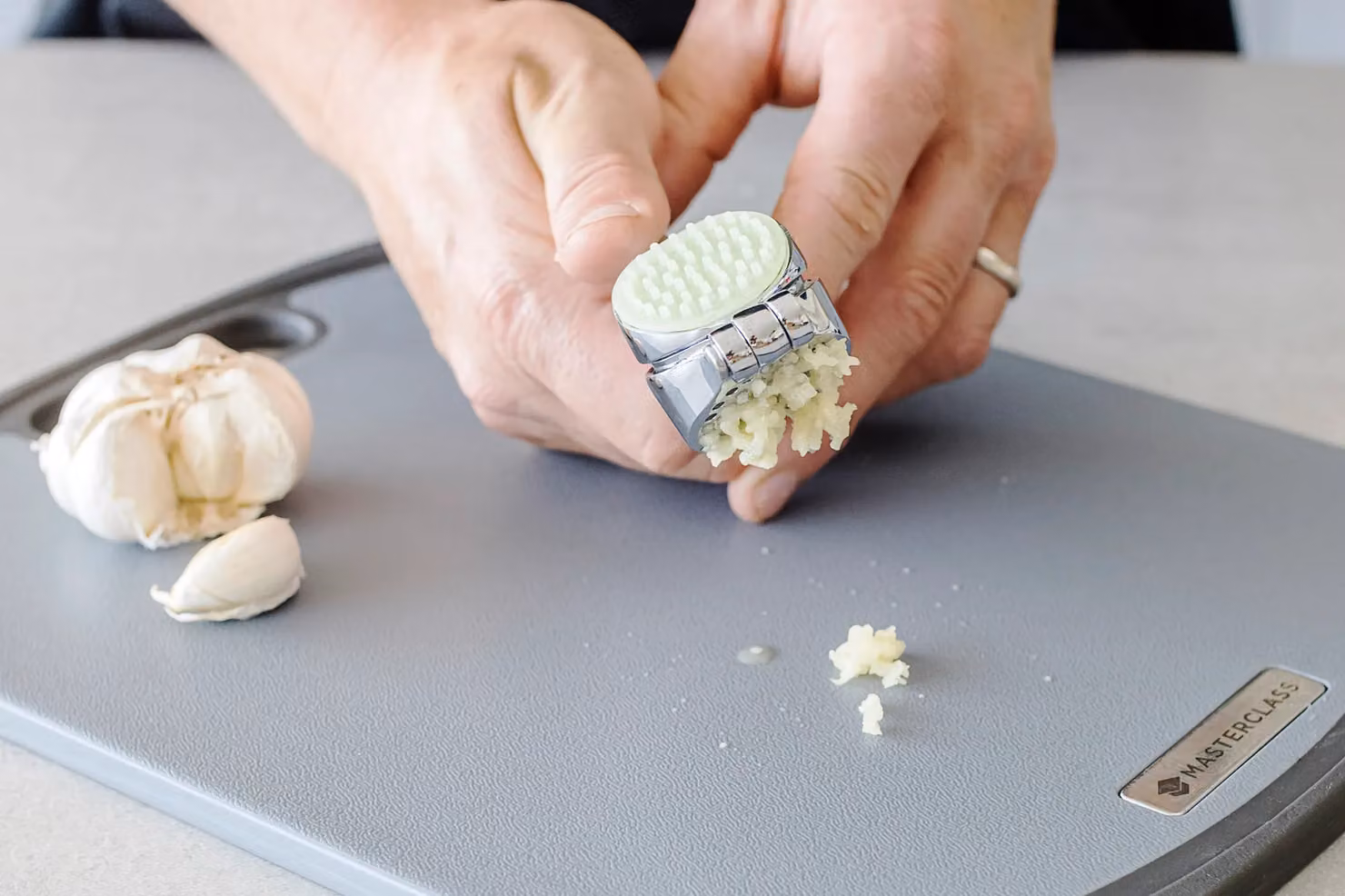 MasterClass Heavy Duty Stainless Steel Garlic Press with Ergonomic Grip, Silver – 2