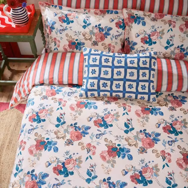 Land & Shore Alec Kingsize Reversible Floral Cotton Duvet Cover and Pillowcase Set, Multicolour (Blue, Red, Pink) W/D/H: 180 x 200 cm