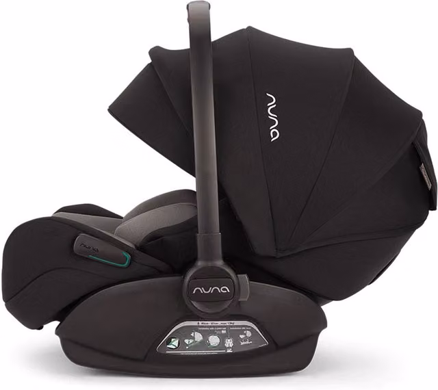 Nuna ARRA Flex Car Seat in Caviar with ISOFIX Base