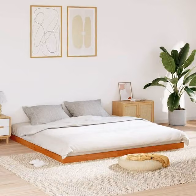 Berkfield Home Modern Solid Wood Pine Bed Frame in Waxed Brown, 200 x 200 cm – 1
