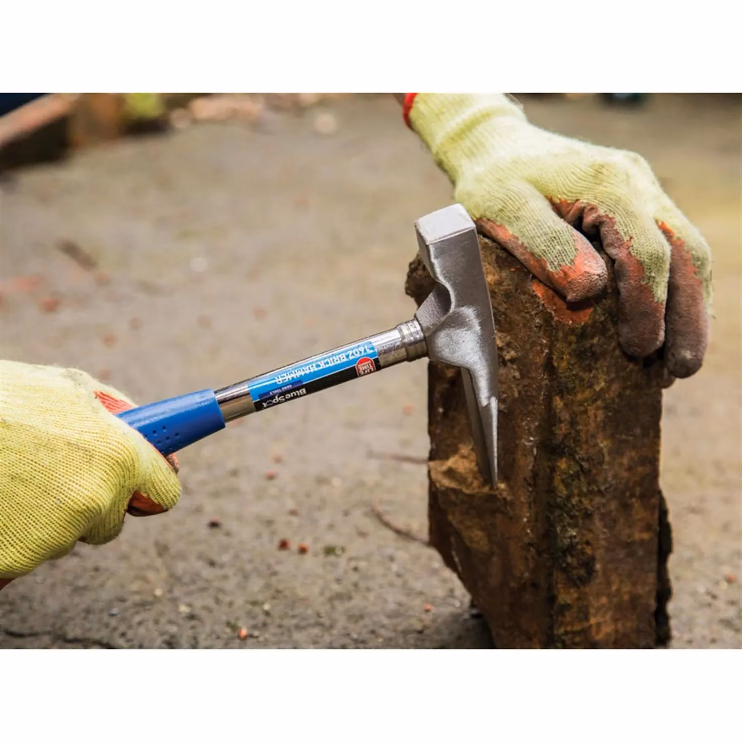 Bluespot Tools Steel Shafted Brick Hammer, 450g, Multicolour – 2