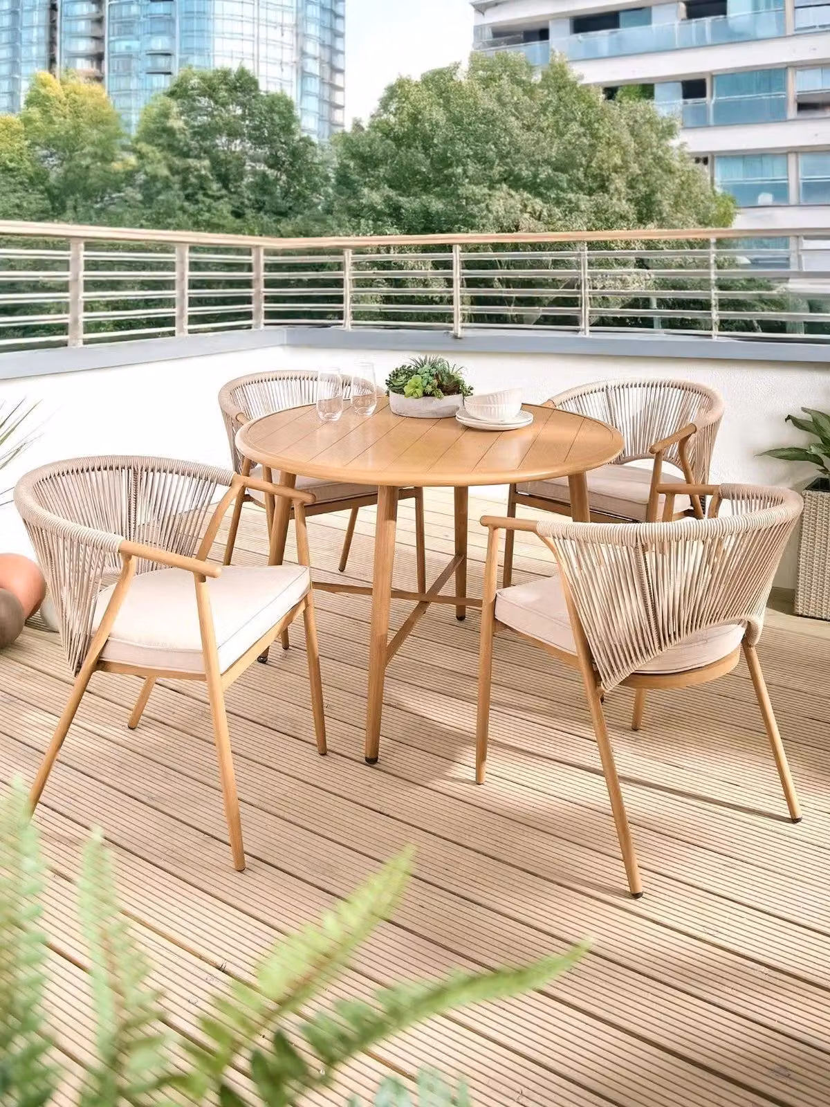Cheap Furniture Warehouse Cancun 4 Seater Dining Set with Round Table and Chairs in Brown Modern Garden Patio Furniture