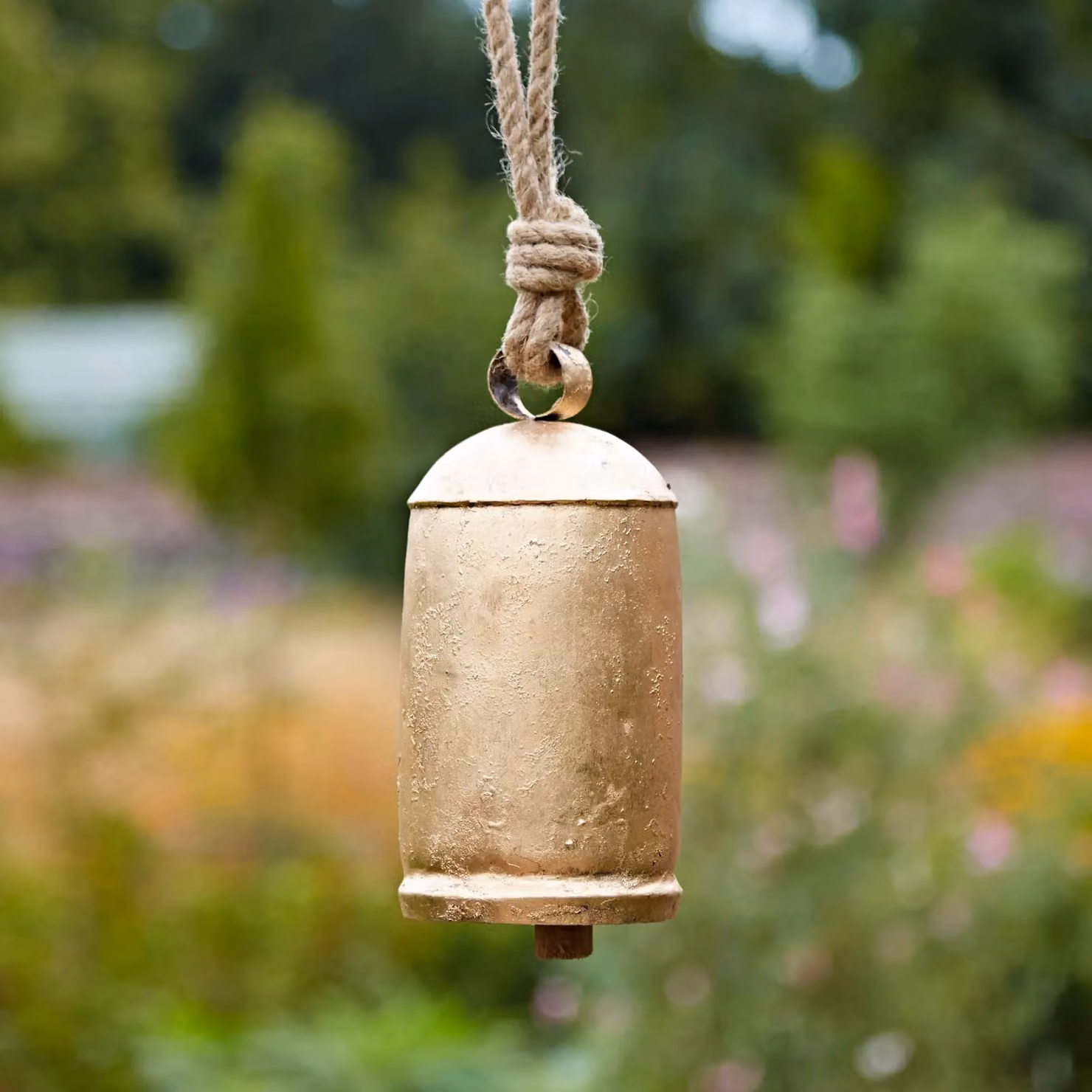 Paper High Kapani Large Gold Iron Cow Bell – 2