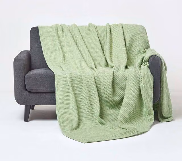 Homescapes Cotton Waffle Pique Throw Blanket in Green, W/D/H: 178 x 228 cm