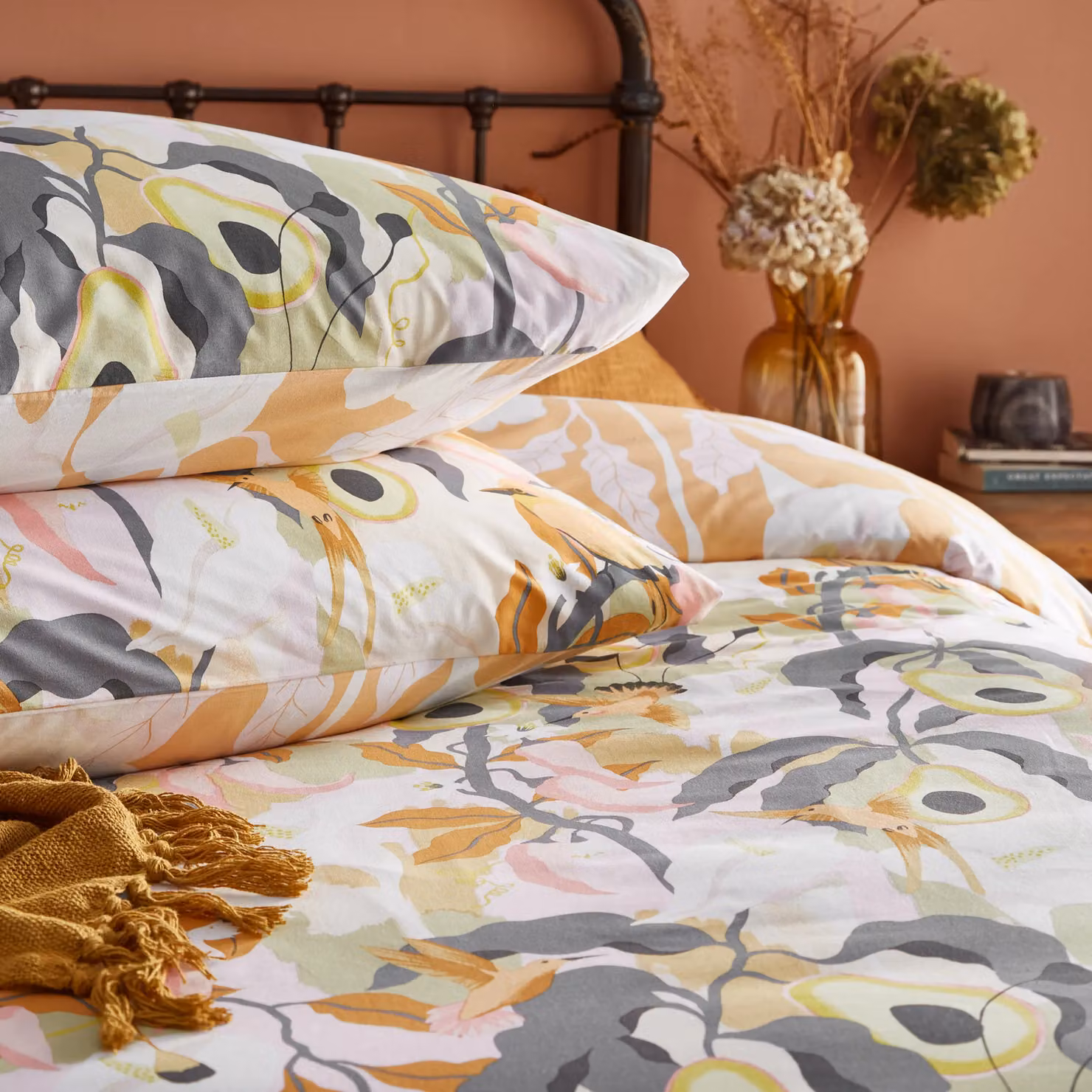 Riva Home Reversible Floral Duvet Cover Set in Orange and Multicolour, W/D/H: 180 x 200 cm – 2