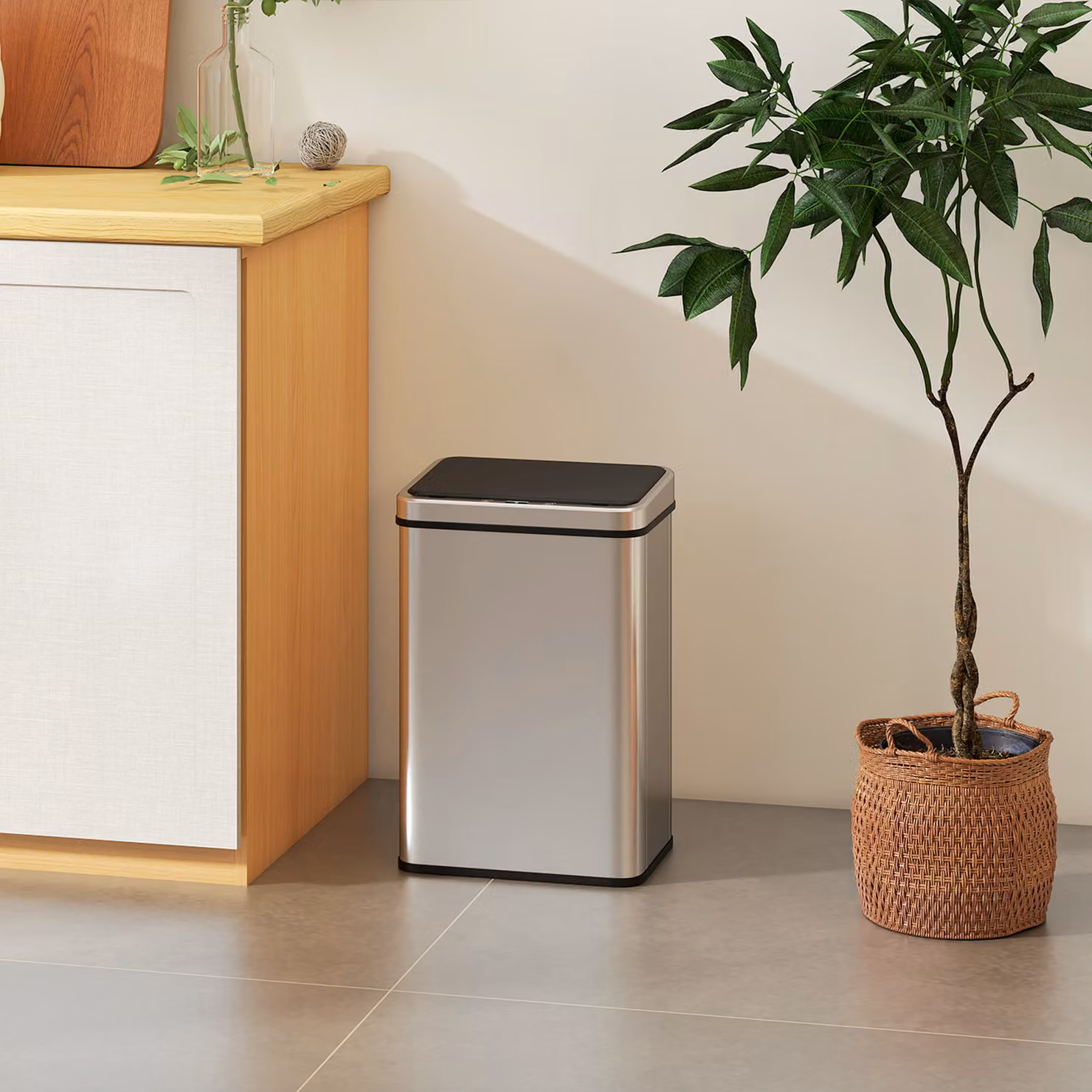 HOMCOM 40L Sensor Bin with Soft-Close Lid and Fingerprint Resistant Stainless Steel in Silver Tone – 2