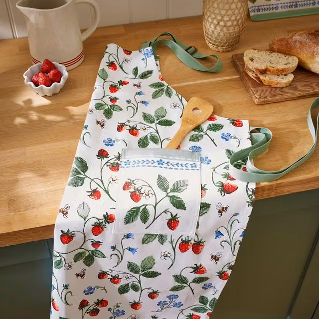 Ulster Weavers Strawberry Patch 100% Cotton Apron in Green, White and Blue