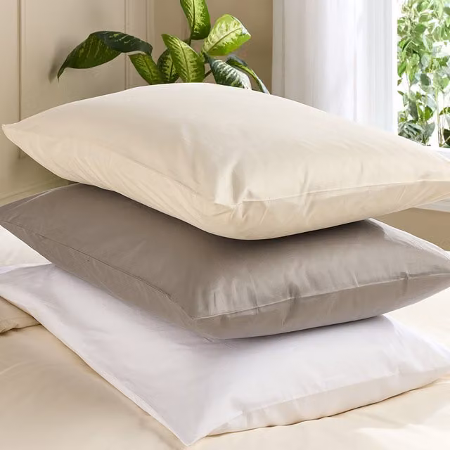Hotel Pure Luxury 5 Star Classic Plain Pillowcase Pair in Yellow