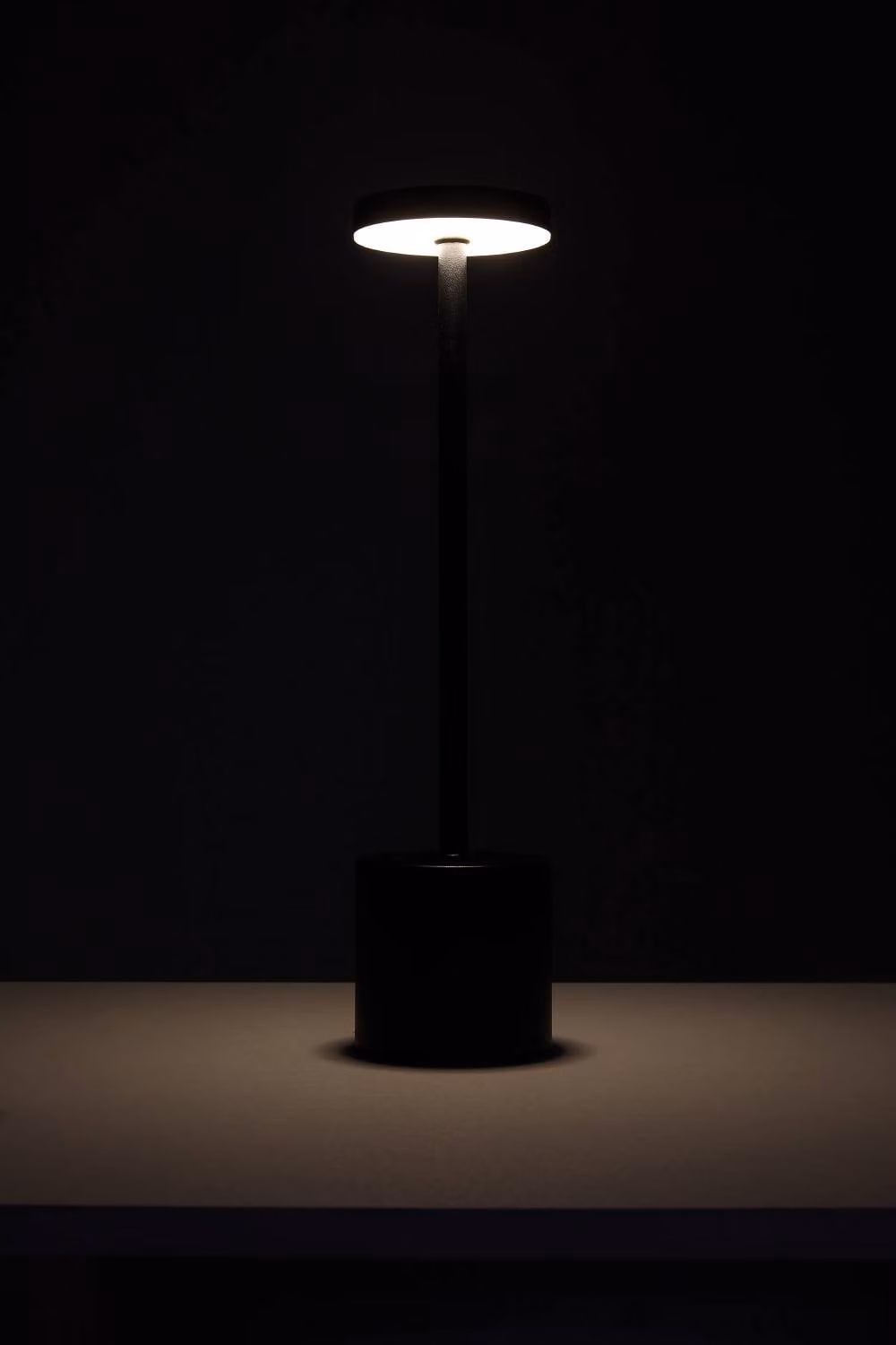 Living and Home Industrial-Style Rechargeable Dimmable Metal Table Lamp in Black – 5