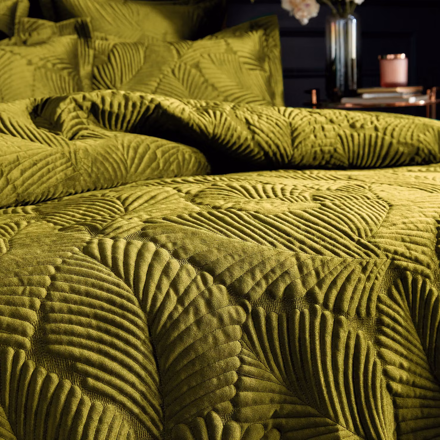Paoletti Palmeria Quilted Velvet Duvet Cover and Pillowcase Set in Green – 2