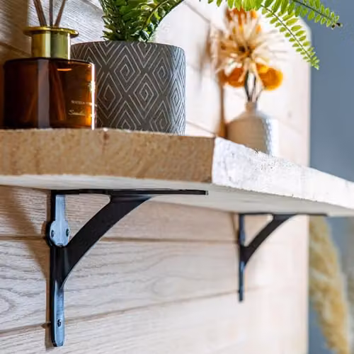 Hammer and Tongs Matt Black Iron Shelf Bracket, Diameter: 150 mm – 3