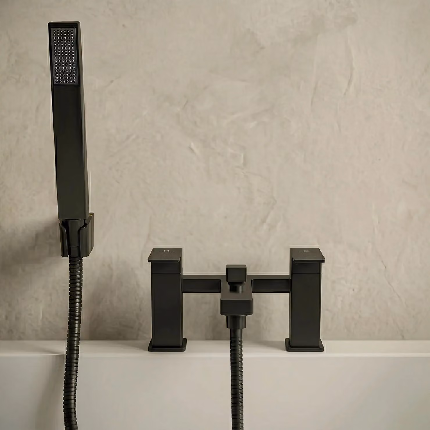 Balterley Square Bath Shower Mixer Tap with Dual Levers and Shower Kit, Matt Black, W/D/H: 22.8 x 15.2 x 11.9 cm – 6
