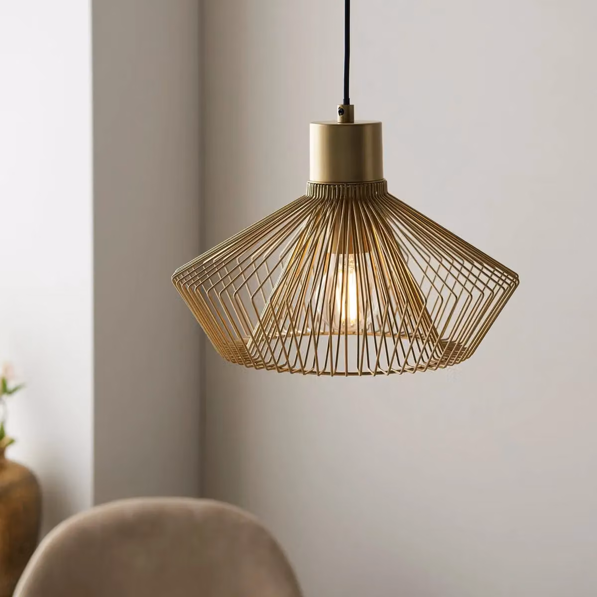 Netlighting Kimberley Single Pendant Ceiling Lamp in Gold/Brass Metal Finish – 2