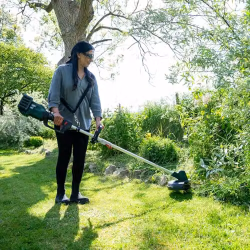 Webb 40V (2 x 20V) 30cm Brushless Trimmer and Brushcutter in Green with 2 x 4Ah Batteries and Charger – 2