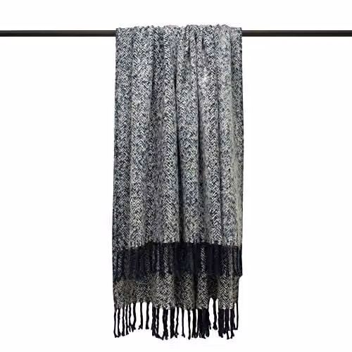 Furn Weaver Woven Geometric Herringbone Throw in Blue, W/D/H: 130 x 180 cm – 1