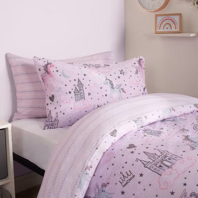 Dreamscene Unicorn Kingdom Reversible Duvet Cover and Pillowcase Set in Purple and Pink, W/D/H: 200 x 200 cm with 40 x 60 cm Pillowcase
