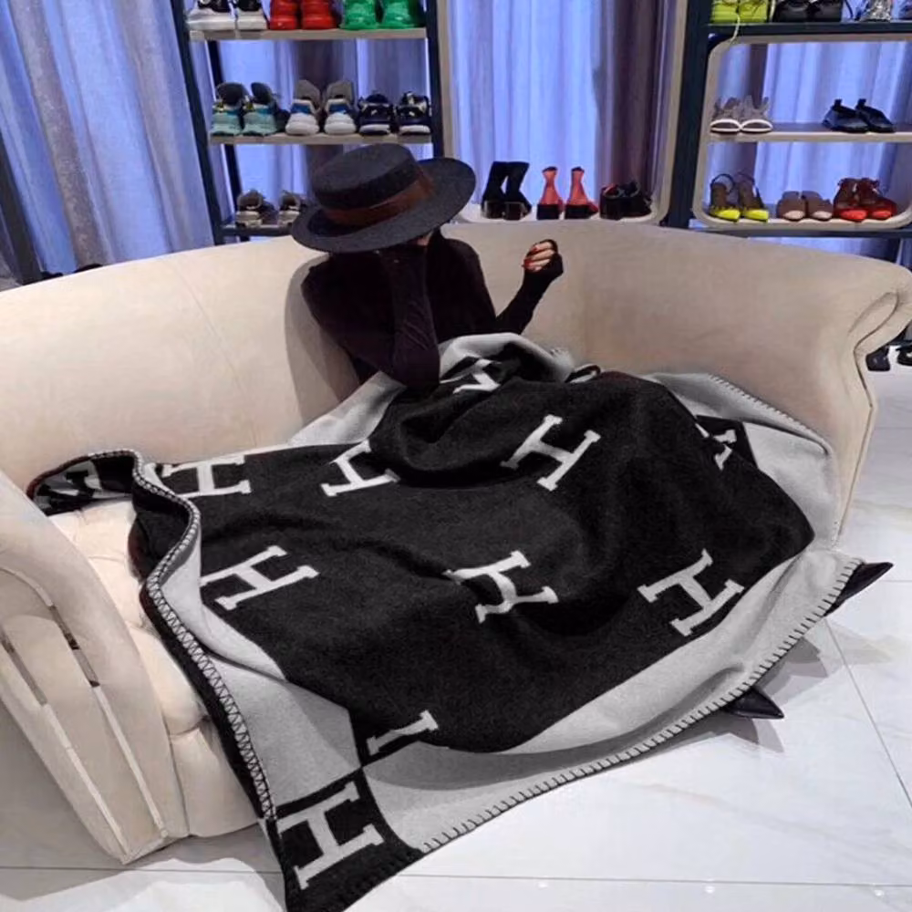 SPETLEK Wool and Cashmere Plaid Blanket in Black, W: 100 cm, L: 190 cm – 2